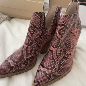 Vince Camuto boots
